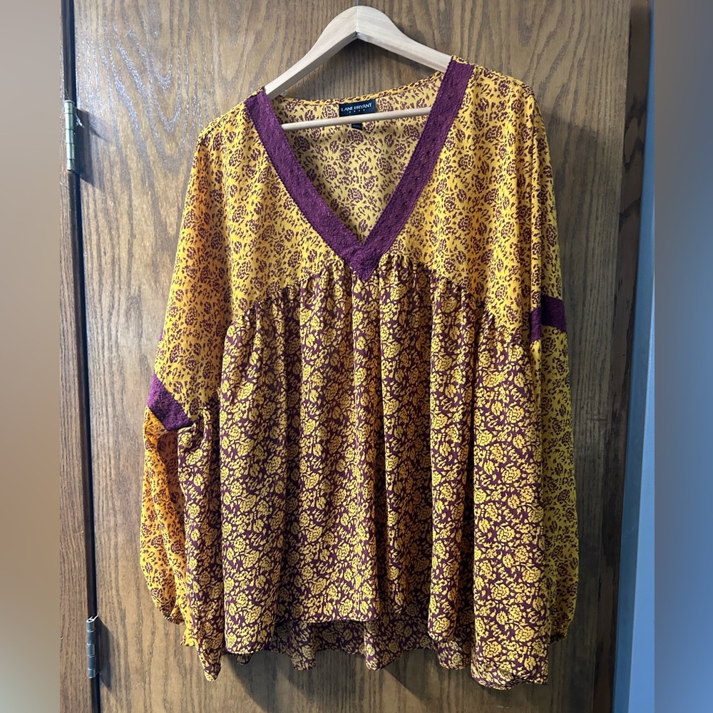 Lane Bryant blouse.  Gold and burgundy. Size 26/28